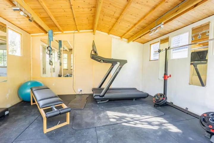 The Lodge - A Tranquil Escape Atworth Экстерьер фото